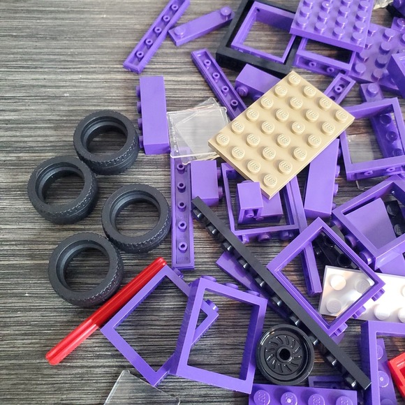 Lego Brick Lot, 7 Oz. Purple Bricks, Windows, Panes, Tires Prisoners Of Azkaban - Picture 3 of 6